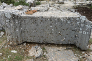 Cómo un filósofo esculpió las enseñanzas de Epicuro en el siglo II d.C. y creó la mayor inscripción de la Antigüedad