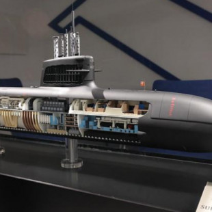 La minuciosa maqueta que descubre los secretos del submarino S-81 en el Astillero de Cartagena