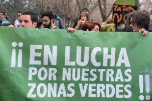 Miles de madrileños se manifiestan contra la tala de árboles que Ayuso y Almeida planean por la ampliación del Metro