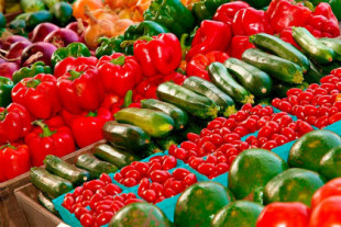 Tres pepinos por persona: supermercados británicos racionan ante la falta de abastecimiento desde España