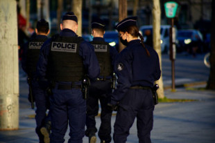 Una mujer arranca la lengua a un hombre que intentaba violarla y la entrega a la policía como prueba