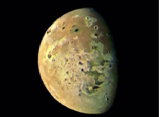 La nave Juno capta la mejor imagen de "Io", la luna volcánica de Júpiter