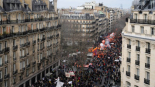 Los sindicatos franceses movilizan a cientos de miles de personas contra la reforma de las pensiones de Macron