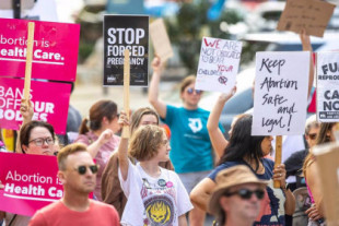 Cinco mujeres estadounidenses denuncian al estado de Texas por negarles el aborto por emergencia médica