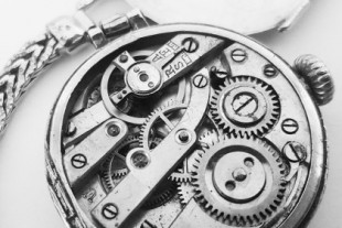 Elegía del reloj mecánico (y 2)