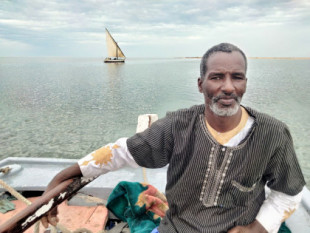 Los nómadas mauritanos que navegan en español: “Arriba, arriba”, “orza, timón”