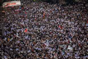 Los médicos ceden ante la presión de Ayuso y desconvocan la huelga sin grandes mejoras para la sanidad pública madrileña