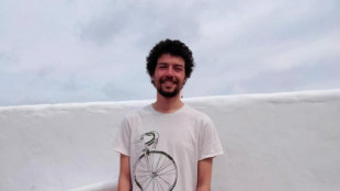Àlex Julià, maestro en Formentera: "Si no encuentro casa tendré que dormir en una hamaca en ses Illetes para acabar el curso"