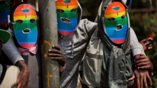 El Parlamento de Uganda aprueba una ley anti-LGTBIQ+ que avala la pena de muerte