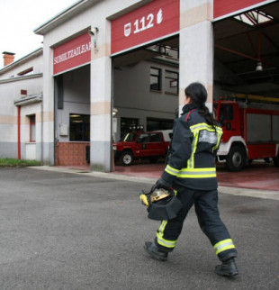 Yahaira, bombera en Bilbao: "Con las cuotas, sentimos que nos regalan la plaza"