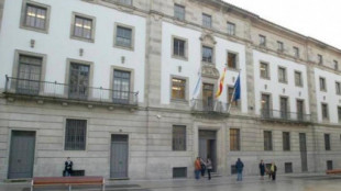 Prisión para una policía y su marido por usar datos confidenciales para perjudicar a un opositor a bombero en Vigo
