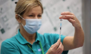 Vacunas para el cáncer y enfermedades del corazón "listas para el final de la década" [EN]