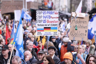 Miles de alemanes exigen una salida negociada a la guerra en Ucrania