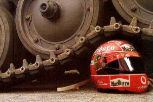 Un tanque de 55 toneladas y el casco de Michael Schumacher: por qué los cascos de F1 son más duros que los de las motos y cuestan cerca de 15.000 euros