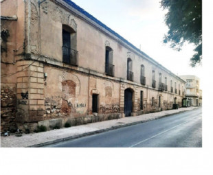 30 vecinos de Librilla compran un edificio del siglo XVIII para evitar su ruina