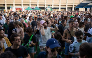 Así abusan los grandes festivales de música al impedir a los asistentes entrar comida