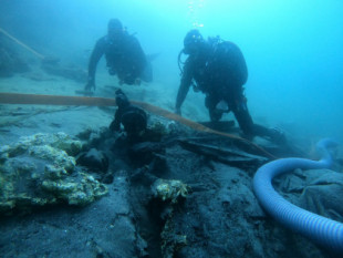 Descubierto un misterioso galeón del siglo XVII naufragado en Pasaia