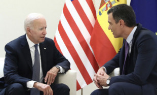 Joe Biden le ofrece a Pedro Sánchez construir vivienda social para España en Guantánamo