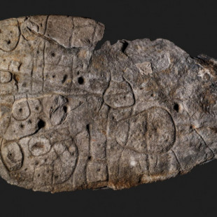 La losa de Saint-Bélec, grabada en la Edad del Bronce, es la representación cartográfica más antigua de Europa
