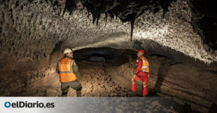 Así son los tubos subterráneos creados por el volcán de La Palma: espeleólogos llevan a cabo una exploración