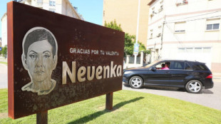 Atacan con ácido la placa que rinde homenaje a Nevenka en Ponferrada
