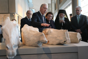 Grecia recuperará 351 antigüedades expoliadas tras 17 años de batalla legal con el marchante Robin Symes [ENG]