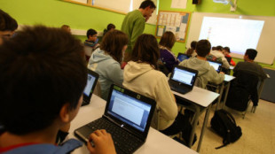 Suecia paraliza su plan de digitalización de las escuelas y alerta del riesgo de crear una generación de "analfabetos funcionales"