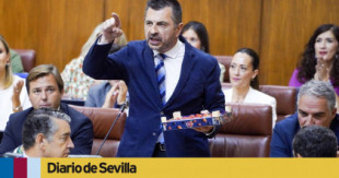 El PP muestra una caja con fresas de Huelva con un envase de una marca extranjera