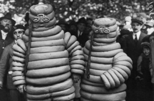 El icono de la marca de neumáticos Michelin: Aterradoras fotos vintage del hombre Michelin original [ENG]
