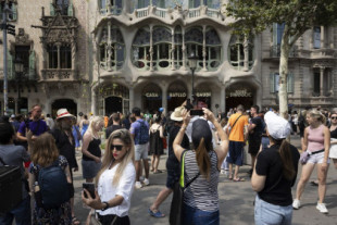 La masificación turística de Barcelona desde dentro: “Yo no podría vivir aquí”