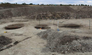 Descubren en Inglaterra 25 fosas monumentales de época mesolítica similares a las de Stonehenge