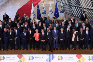 Los líderes de la UE, América Latina y Caribe piden el fin del embargo a Cuba