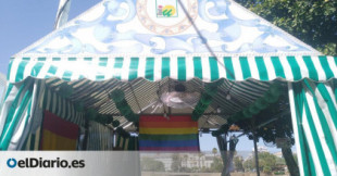 La Policía Local denuncia a IU por tener una bandera LGTBI y otra republicana en su caseta en la Velá de Triana