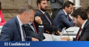 El PP recula en Murcia y ofrece a Vox puestos en la Mesa para evitar elecciones