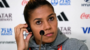Un reportero de la BBC le pregunta a la Capitana de Marruecos si en su equipo hay jugadoras lesbianas