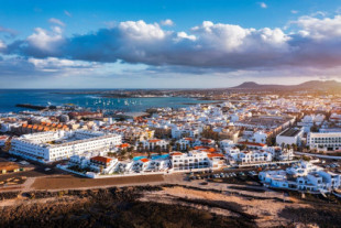 La ‘guerra de hamacas’ llega al límite en un hotel de Canarias: “Papá, baja, que le están pegando a mamá”