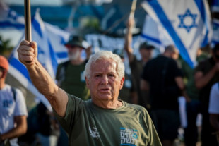 Un ex general israelí acusa a Israel de "crímenes de guerra" en Cisjordania que recuerdan a los de la Alemania nazi [EN]