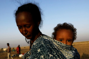 “Pensaba que dormían a mi lado, pero eran cadáveres”: Human Rights Watch denuncia “asesinatos en masa” de etíopes por guardias saudíes en la frontera