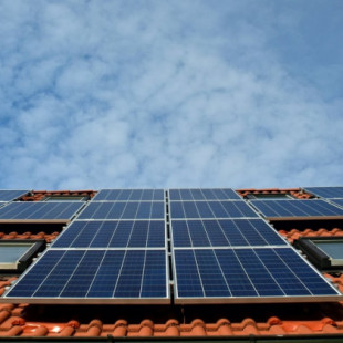Qué son las baterías virtuales para autoconsumo solar, cómo funcionan y cuáles puedes contratar en España