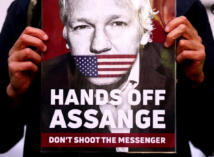 Los ecologistas tienen una enorme deuda con Julian Assange