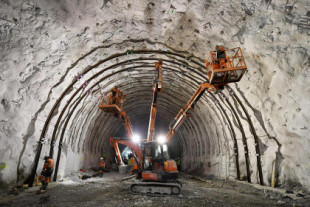 El impresionante túnel de Mont Cenis, una de las mayores galerías ferroviarias del mundo: 57,5 kilómetros en el corazón de Europa