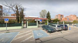 Olvidan a un niño con discapacidad intelectual dentro del autobús escolar en Madrid: la Policía lo encuentra "desorientado y deambulando" seis horas después