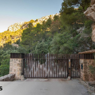 La Justicia obliga a la familia del 'banquero de Franco' a dejar pasar a los senderistas por una de sus fincas en Mallorca