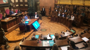 El Ayuntamiento de Barcelona aprueba suspender el plus de antigüedad a los trabajadores municipales