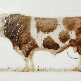 Conozca al artista alemán Werner Härtl, que pinta con estiércol de vaca diluido