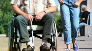 Detenido por robar a un anciano en silla de ruedas al que le rompió los brazos con una muleta
