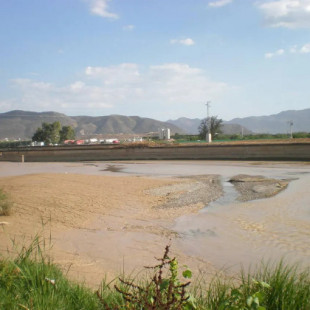 La falta de lluvias obliga a Málaga a 'resucitar' los suministros de emergencia de la sequía de 1995