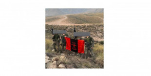 Cuatro militares con una bandera de Falange: “Si hay llamamiento, habrá respuesta”