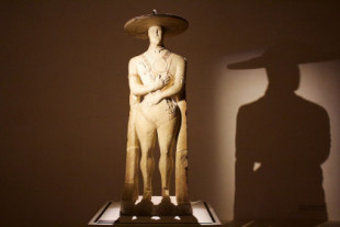 El Guerrero de Capestrano, la extraña escultura de la Edad del Hierro que representa al segundo rey de Roma