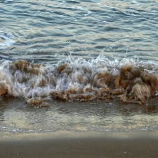 El origen de la espuma del mar